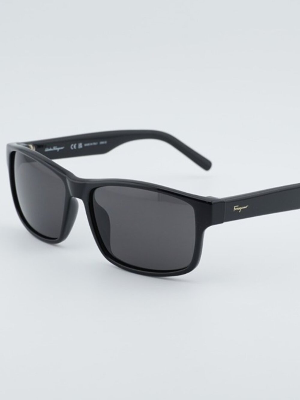 Salvatore Ferragamo SF960S 001 Sunglasses Black Rectangle Frame, Grey Lenses